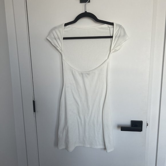 Urban Outfitters Nadia Fitted Tee Dress Low Back Size XS Worn Once - Picture 3 of 5